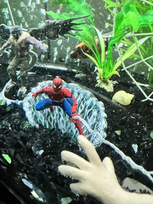 DISNEY, MARVEL, WARNER BROS, UNIVERSAL Spiderman Aquarium Decor