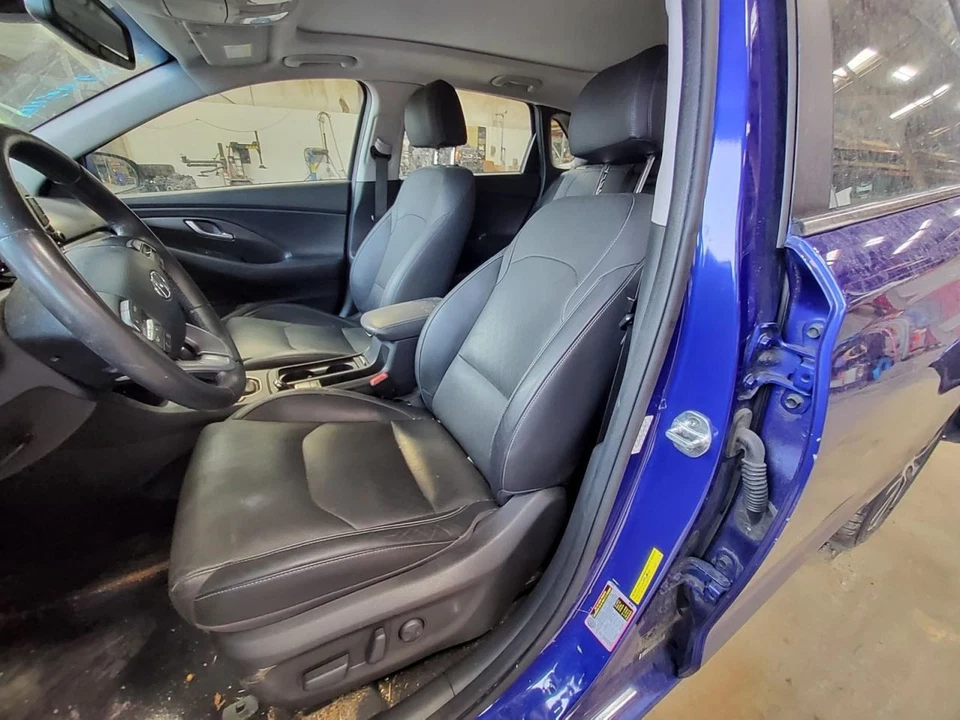 Driver Front Seat Hatchback Bucket  Leather Fits 18-20 ELANTRA 492739 Foto 1 de 1