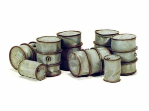 Model Victoria 1/35 Italian Damaged 200L & 50L Fuel Drums WWII (8 Barrels) 4049 - Bild 1 von 1