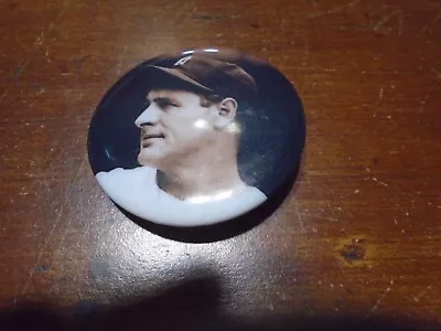 Lou Gehrig 1 3/4" Color Pin Back Button. EX. - Image 1 of 3