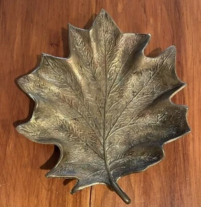 Vintage Brass Leaf Coin Tray - Picture 1 of 3