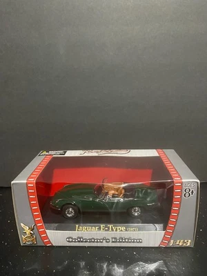 Jaguar E-Type 1971 convertible Green Road Signature escala 1:43 diecast Yat Ming Foto 1 de 4