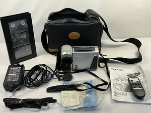 Sharp Viewcam VL-H875U Hi8 Camcorder w/AC Adapter, Remote, Battery, Case, Manual - Picture 1 of 22