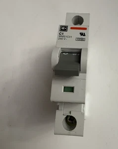 CUTLER HAMMER C1 WMS1C01 CIRCUIT BREAKER, 1 AMP, 1 POLE, OLD STOCK  LOC B04 - Picture 1 of 2