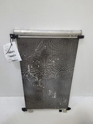 Condensador de aire acondicionado Nissan Rogue 2014-2020 VIN 5 primer dígito construido en Estados Unidos  Foto 1 de 4