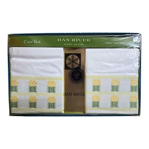 New in Box Dan River Pair Pillowcases White With Yellow/Green Flowers Cotton - Picture 1 of 4