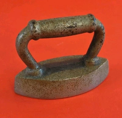 Antique Cast Iron Mini Salesman Sample Sad Iron Stove Toy Original Paint 3"x2.5" - Image 1 of 4