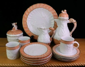 Mottahedeh LACHSSCHWAN 18-teiliges Set Kaffeekanne Milchkännchen Zuckerschüssel Tasse Teller - Bild 1 von 11