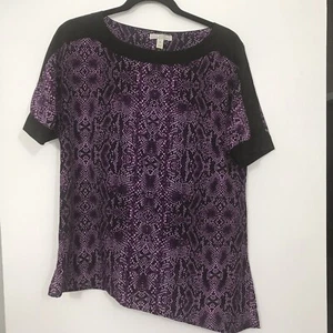 Dana Buchman Women's Purple Black Short Sleeve Blouse Tunic Shirt Size M Hi Low - Picture 1 of 7