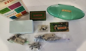 Cantante/Greist/Simanco e varie vintage Lotto ricambi e accessori per macchina da cucire - Foto 1 di 24