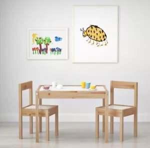 Kindertisch mit 2 Stühlen , weiß / Kiefer - Bild 1 von 1