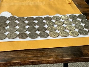 UNCIRCULATED ROLL OF FORTY (40) 2001 NEW YORK 2001 QUARTERS ALL PHIL.MINT - Picture 1 of 19