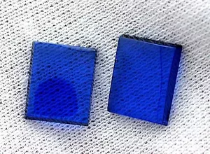 EIN 12 mm x 10 mm flacher rechteckiger synthetischer blauer Spinell Korund Cabochon Edelstein - Bild 1 von 1