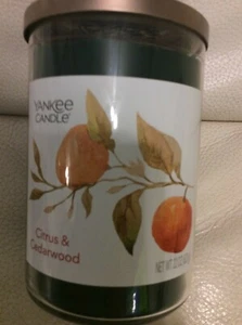Yankee Candle Citrus & Cedarwood Large Tumbler 22oz 2 Wick NEW! Green - Picture 1 of 1