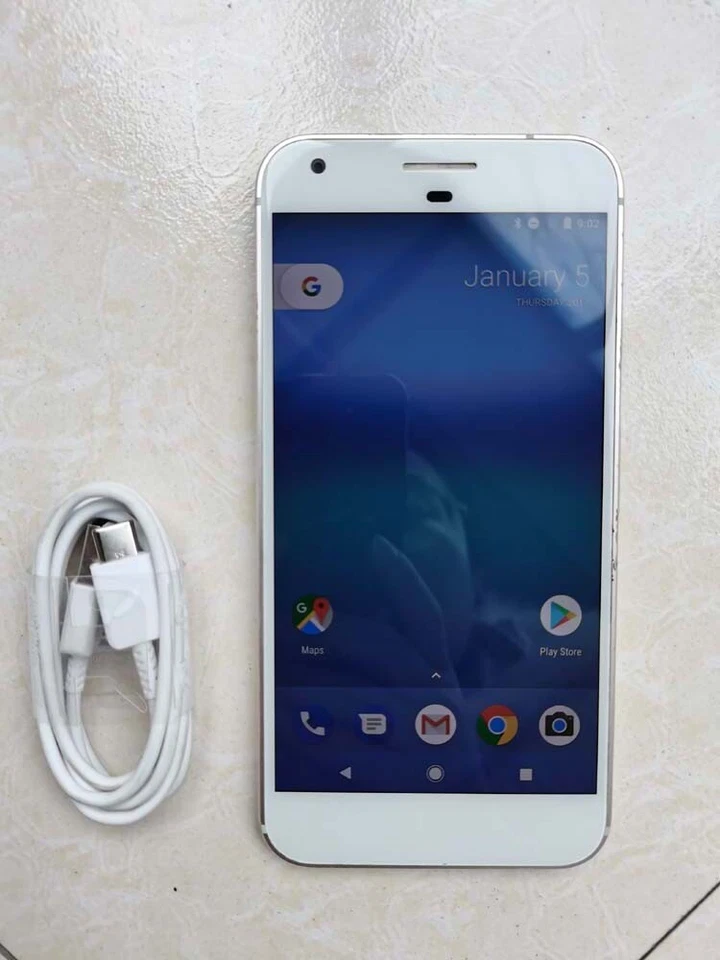 Google Pixel XL - Android - Unlocked 4G - 12.3MP - 4+32GB - 5.5" Smartphone - Image 1 of 4