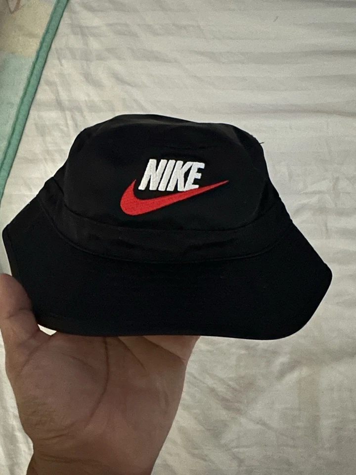 耐克 Supreme 缎面水桶帽 S/M — 第 1/3 张图片