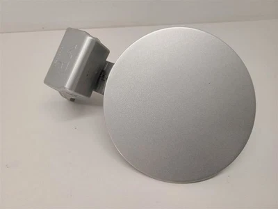 2015-2018 KIA SEDONA Fuel Filler Door Silver 69510A9000 15-18     Foto 1 de 4