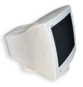 LG 702BE CRT Röhrenmonitor | 17", 71 KHz - Bild 1 von 5