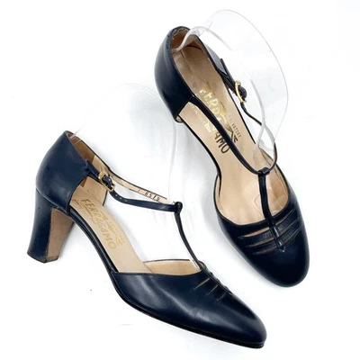 Zapatos de salón Salvatore Ferragamo con correa en T de cuero azul marino retro talla 5,5 Foto 1 de 4