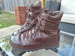 Altberg Defender High Liability Combat Boots Size UK 11 M British Army Issued - Picture 1 of 10