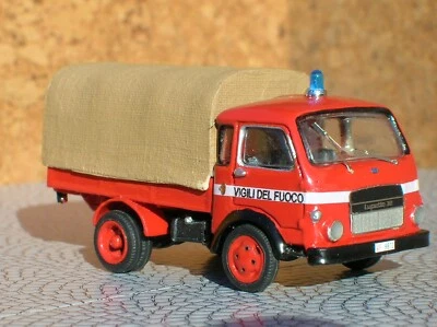 IV MODEL FACTORY 87/20 OM LUPETTO-LEONCINO POMPIERI CASSONE CON TELO  HO 1:87 - Immagine 1 di 4