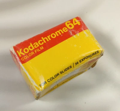 Película Kodak Kodachrome 64 vintage 36 exposiciones color (exp: marzo-abril 1976) Foto 1 de 4
