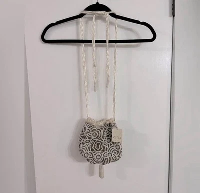 全新 Free People 便士串珠袋 抽绳 奶油 均码 OS — 第 1/4 张图片