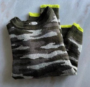 Ultra Flirt Camo And Neon Sweater Size XL - Picture 1 of 3