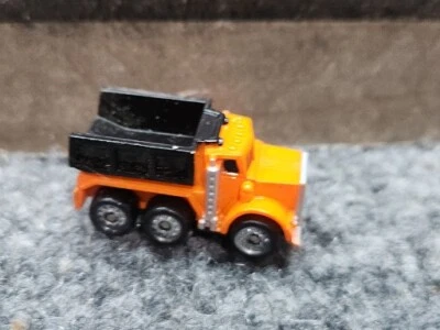 Винтажный строительный самосвал Micro Machines 1987 Galoob оранжевая игровая комната - Изображение 1 из 4