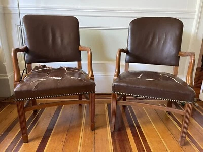 Sillones Gunlocke vintage de cuero con remaches de latón, par (2), marrón Foto 1 de 4