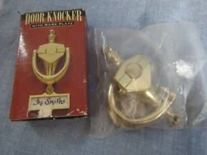 MESSING METALL TÜRKLOPFER MIT NAMENSSCHILD NEU IN VERPACKUNG - Bild 1 von 2