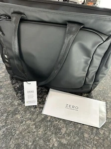 zero halliburton carry on Duffle Bag, Suitcase. NWT. Waterproof. 20 Liter Black - Picture 1 of 8