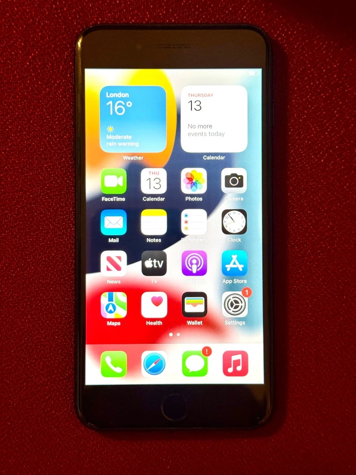 Apple iPhone 7 Plus - 128GB - Jet Black (Unlocked) A1784 (GSM) - Image 1 of 2