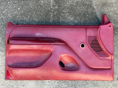 Panel de puerta manual izquierda OEM 92-96 Ford F150 F250 F350 XLT Bronco, base, rojo Foto 1 de 4