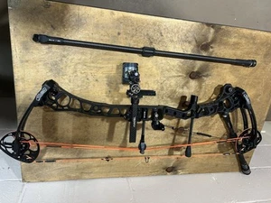 Mathews TRX 34 Bow RH 28/70 - Picture 1 of 12