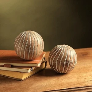 Palline decorazione sfere fiori intagliate da Artisan finitura naturale e bianca set da 2 - Foto 1 di 4