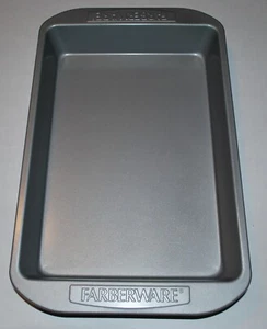 FARBERWARE RECTANGULAR CAKE PAN NONSTICK 9" X 13" NEVER USED - Picture 1 of 2