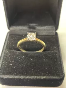 Ladies 9ct 375 Yellow Gold Diamond Ring π - Picture 1 of 5