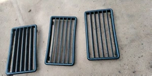 Mercedes Genuine 68-76 W114 250C 280C center console USA AC plastic Vent 3 Cover - Picture 1 of 2