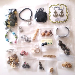 20 Plus Piece Lot Modern Some Vintage Jewelry Wearable Resell New Preowned Lot 7 - Picture 1 of 10