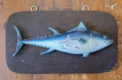 Винтажное миниатюрное крепление для тунца из искусственной таксидермии середины века MCM китч гипс - Изображение 1 из 4