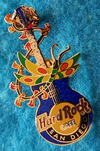 GUITARRA AZUL COMETA COLA CINTA LIBÉLULA SAN DIEGO 2005 Hard Rock Café PIN LE - Imagen 1 de 1