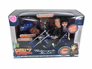 VINTAGE RARE Bratz Boyz Motorcycle Style Introducing Cade w/Girl Doll 2003 Read - Picture 1 of 8