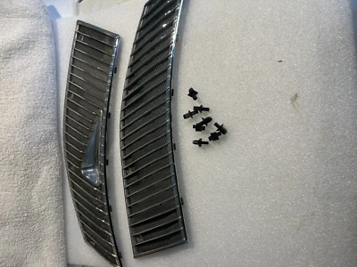 Mercedes Benz W123 300D 240D 300TD Hood Cowl Grille Vent Set - Image 1 of 4