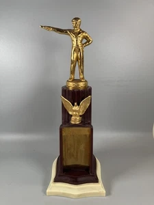 Vintage 50er Jahre vergoldete Schütze Trophäe, 10" Figur auf weinrotem & beigem Sockel - Bild 1 von 14