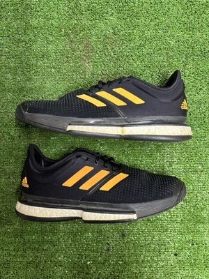 阿迪达斯 SoleCourt Boost - 黑色/橙色网球场鞋二手 — 第 1/4 张图片