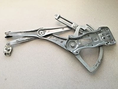 MERCEDES-BENZ E430 E320 W210 1996-2002 ~ REGULADOR VENTANA DELANTERA DERECHA Foto 1 de 3