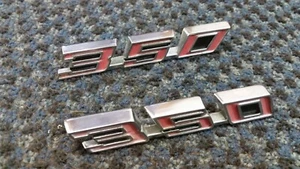 350 Hood Emblem Set Red & Chrome Trim / For 1967-1969 FIREBIRD - Bild 1 von 1