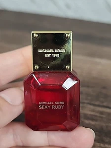 ☆NEU☆ 2 Michael Kors SEXY RUBY Eau De Parfum 0,24 oz Mini~ ☆OHNE KARTON☆ - Bild 1 von 6