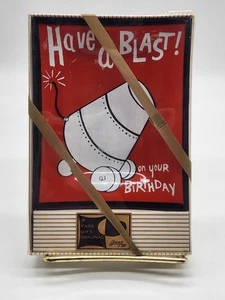 BNIB - HOUZE ART ASHTRAY HAVE A BLAST ON YOUR BIRTHDAY RED CANNON GRAPHIC VTG - Picture 1 of 6